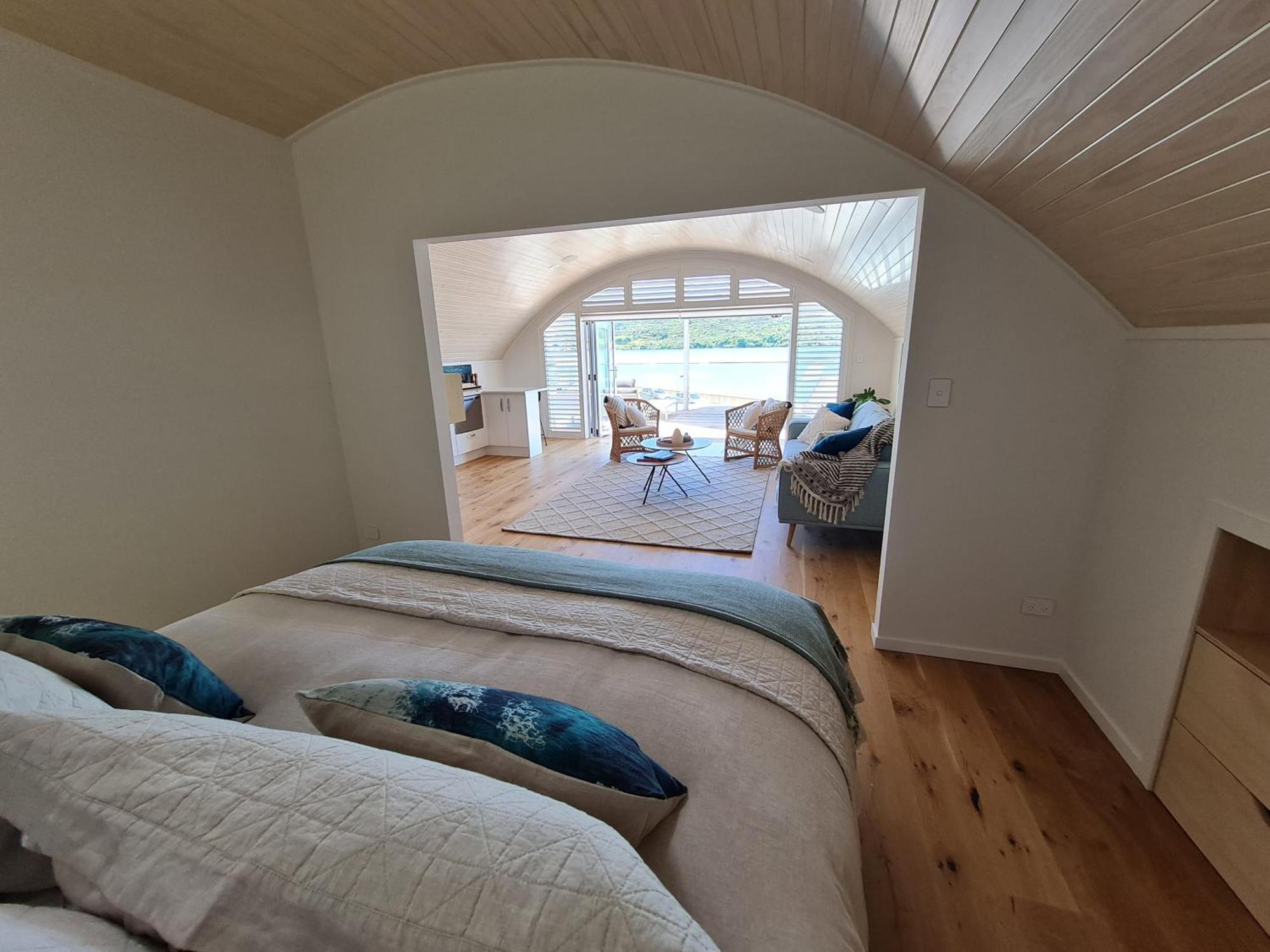 Apartment The Boatshed, Luxury Waterfront *
